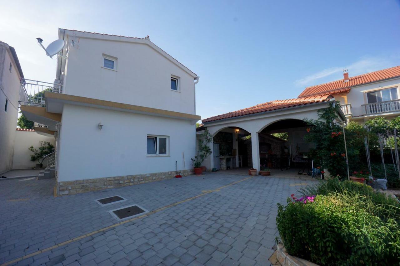 Apartments Sanja Jezera Bagian luar foto